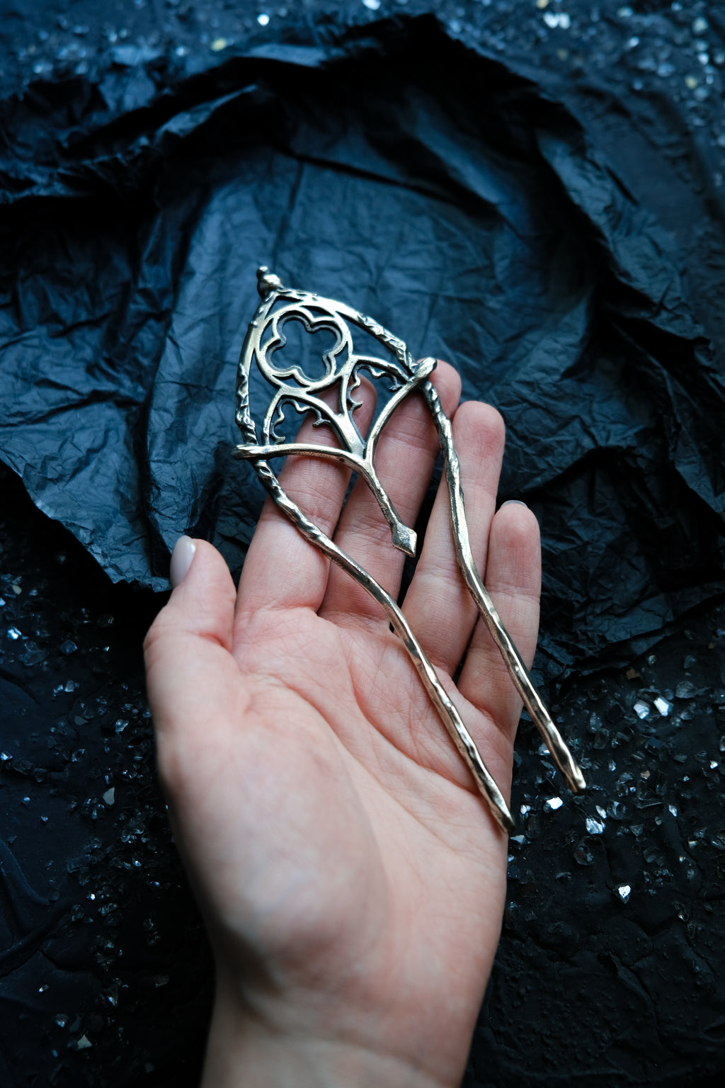 Gothic window hairpin