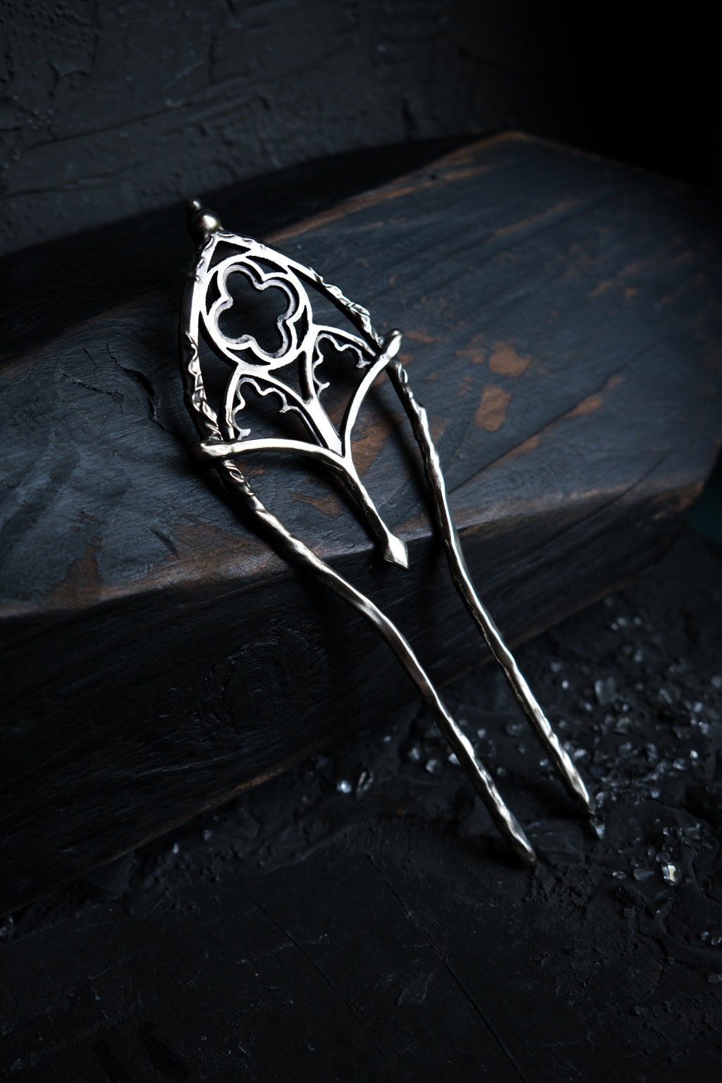 Gothic window hairpin
