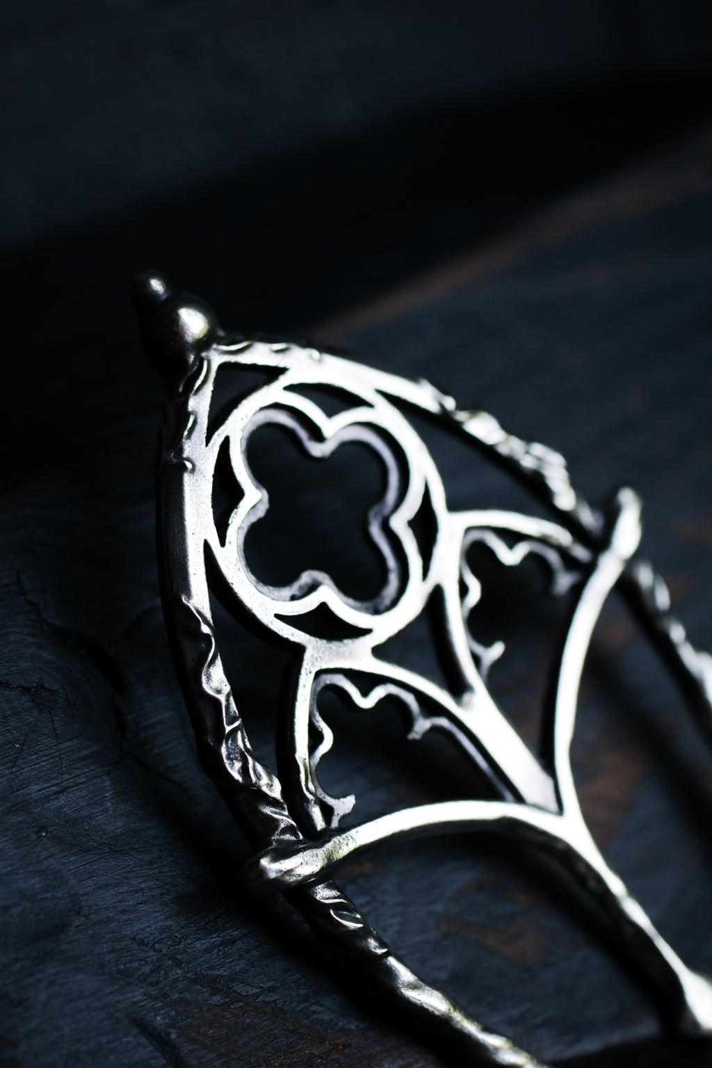 Gothic window hairpin