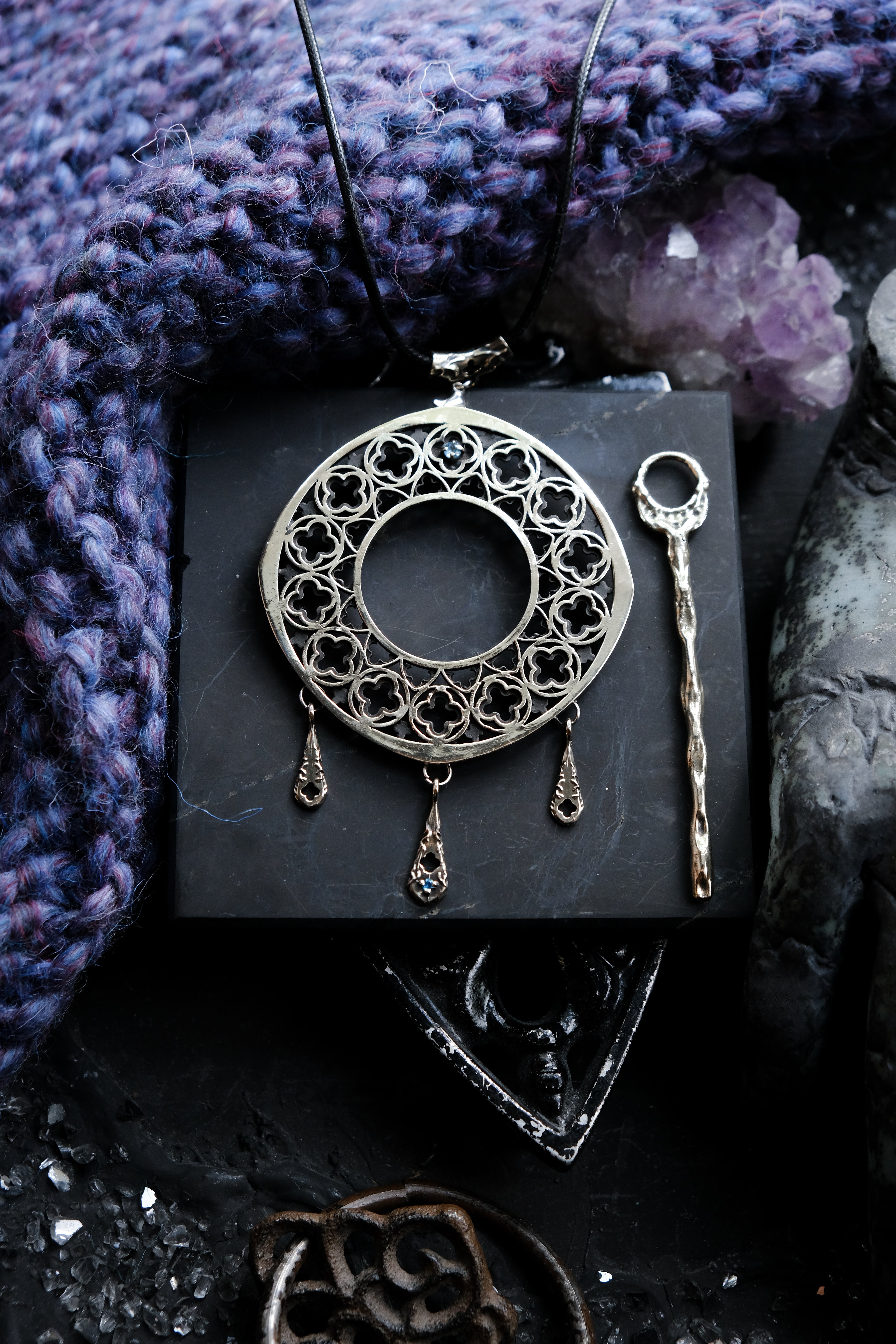 Gothic window hairpin