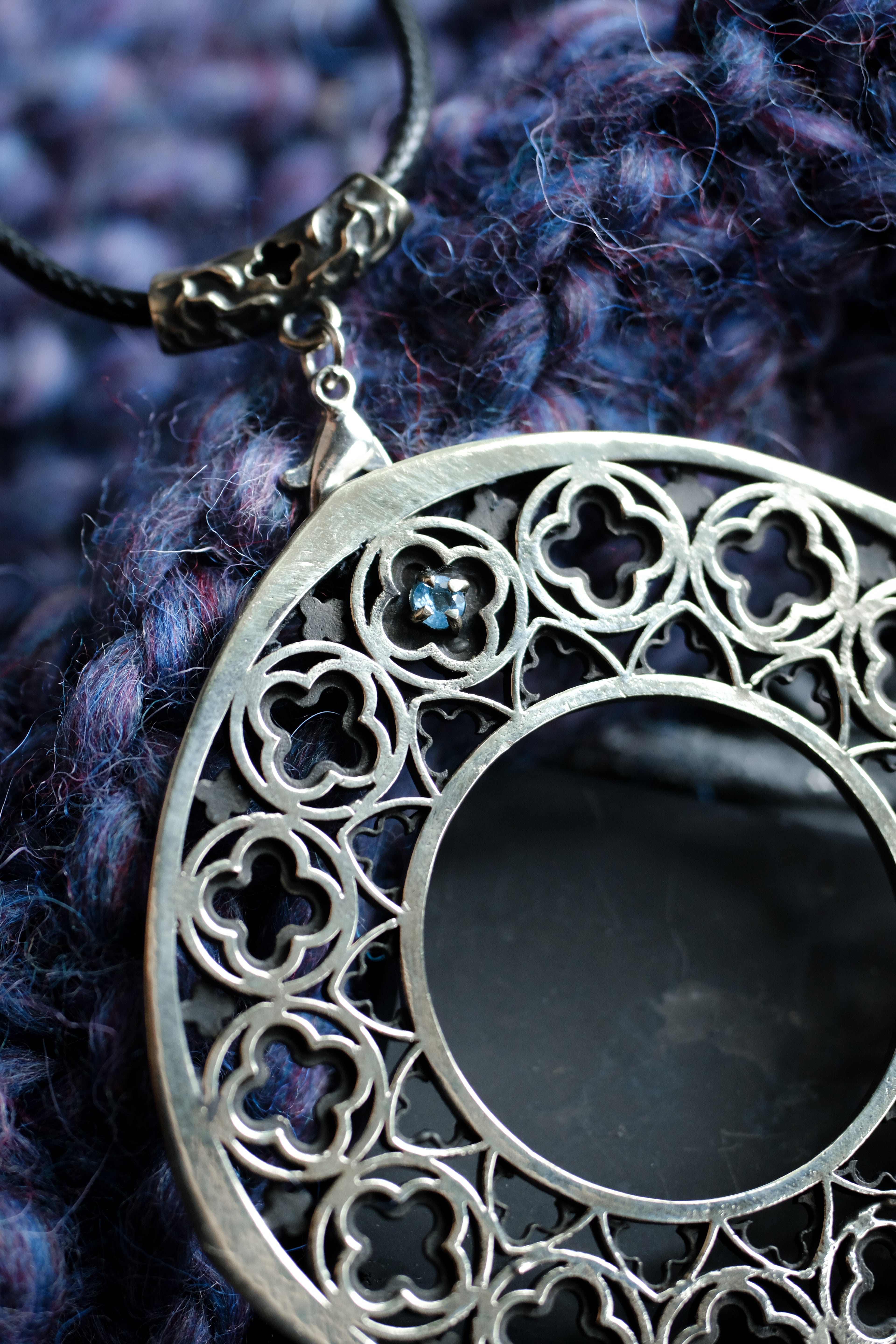 Gothic window hairpin