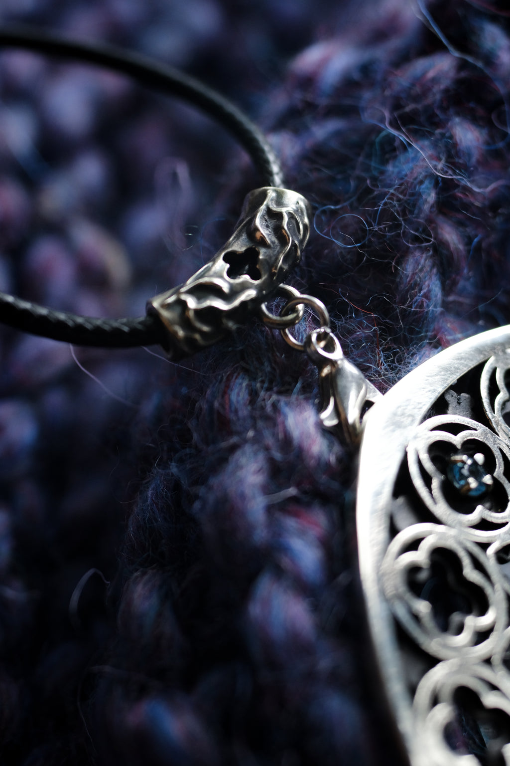 Gothic window hairpin