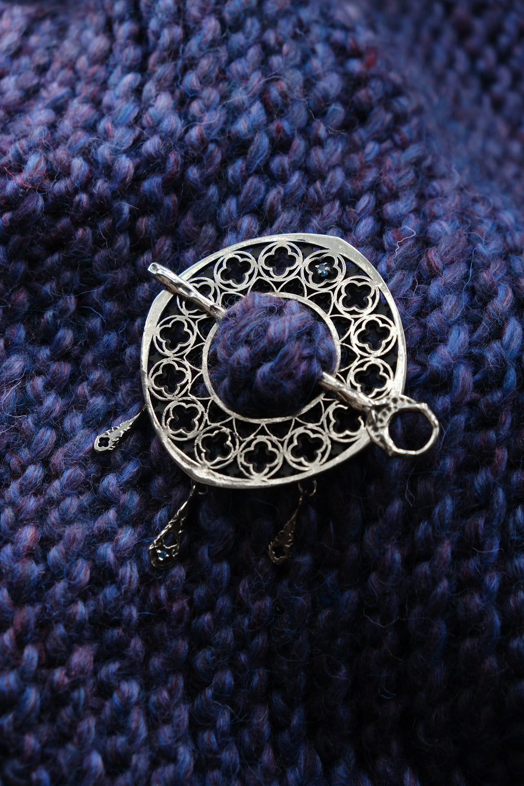 Gothic window hairpin