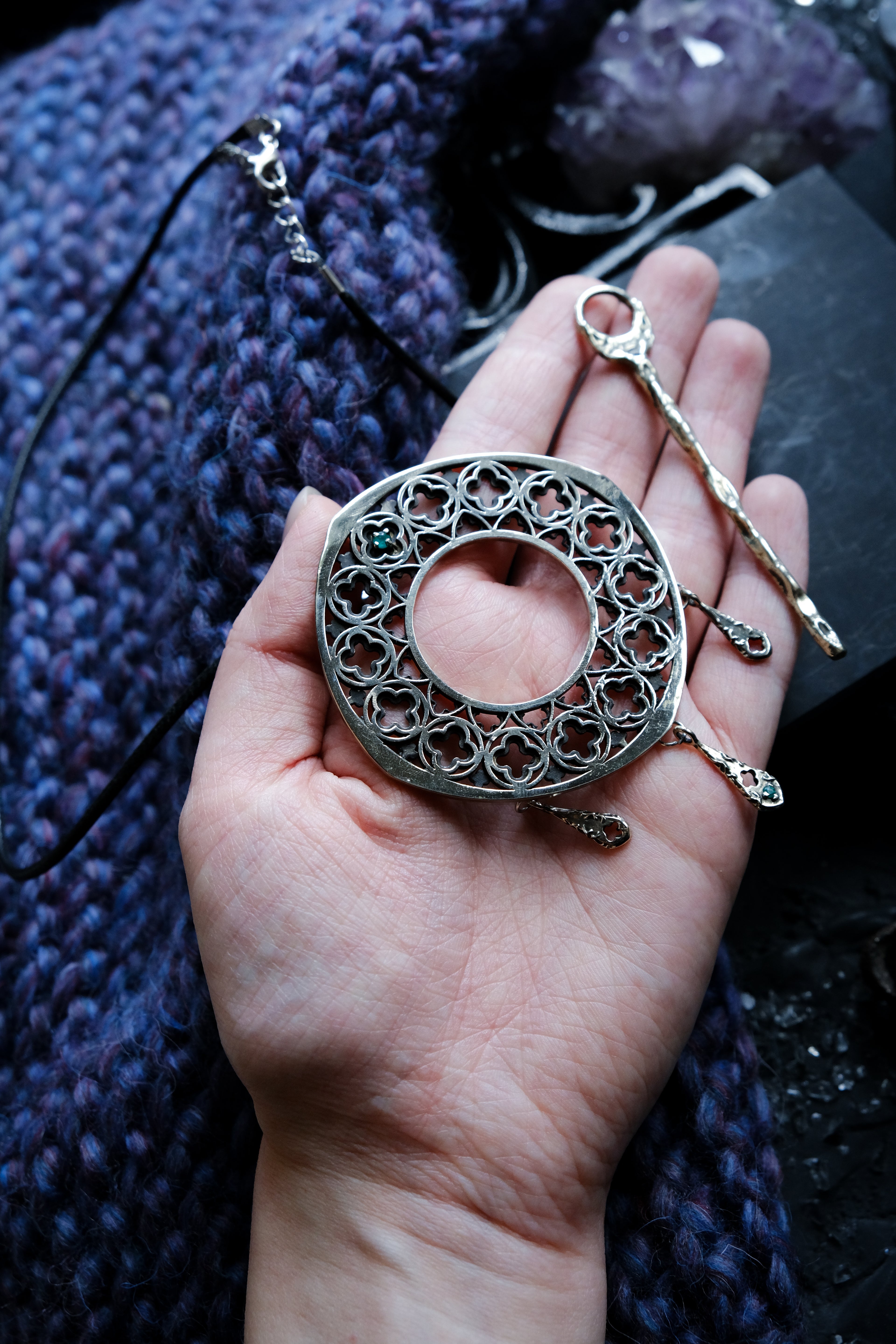 Gothic window hairpin