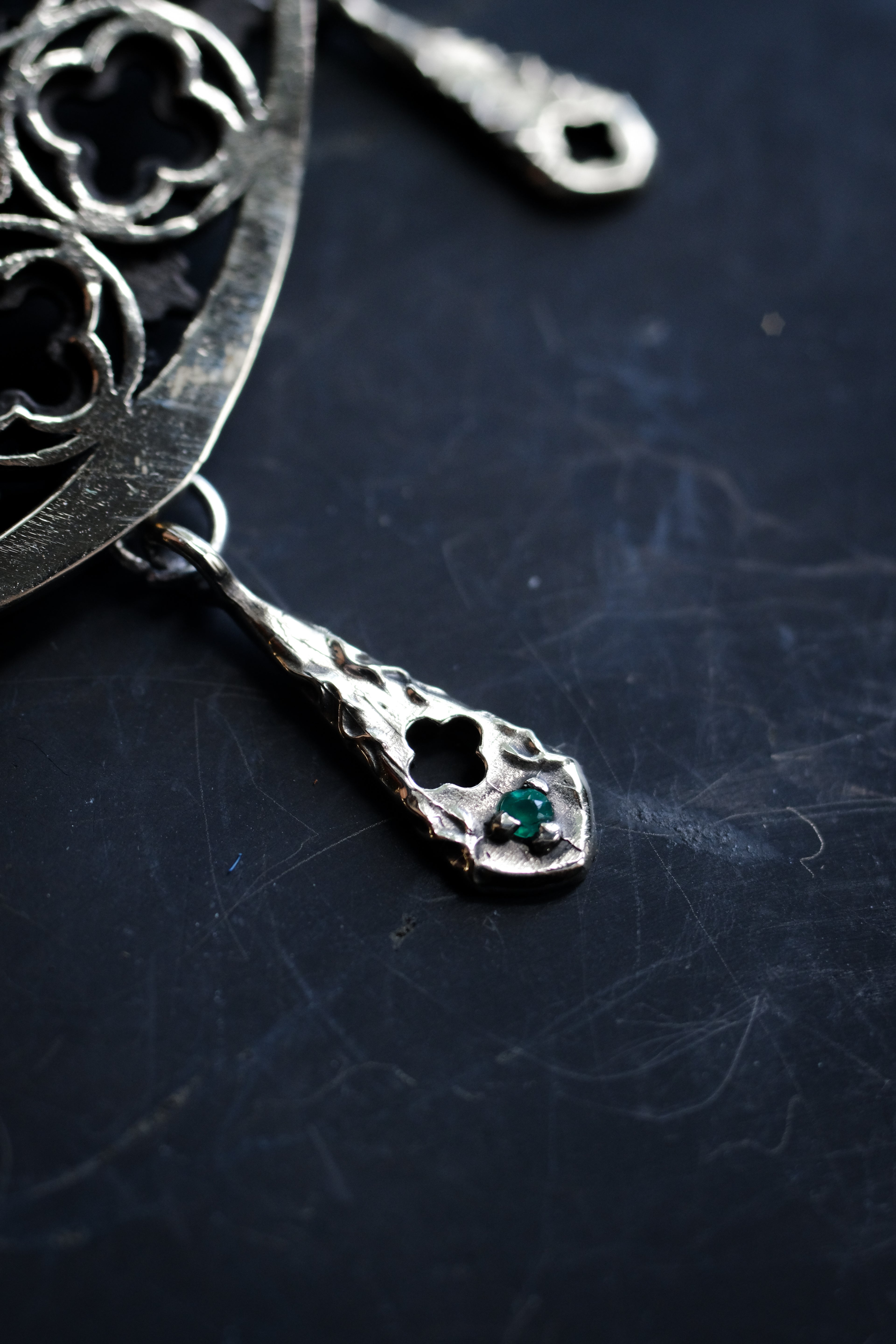 Gothic window hairpin