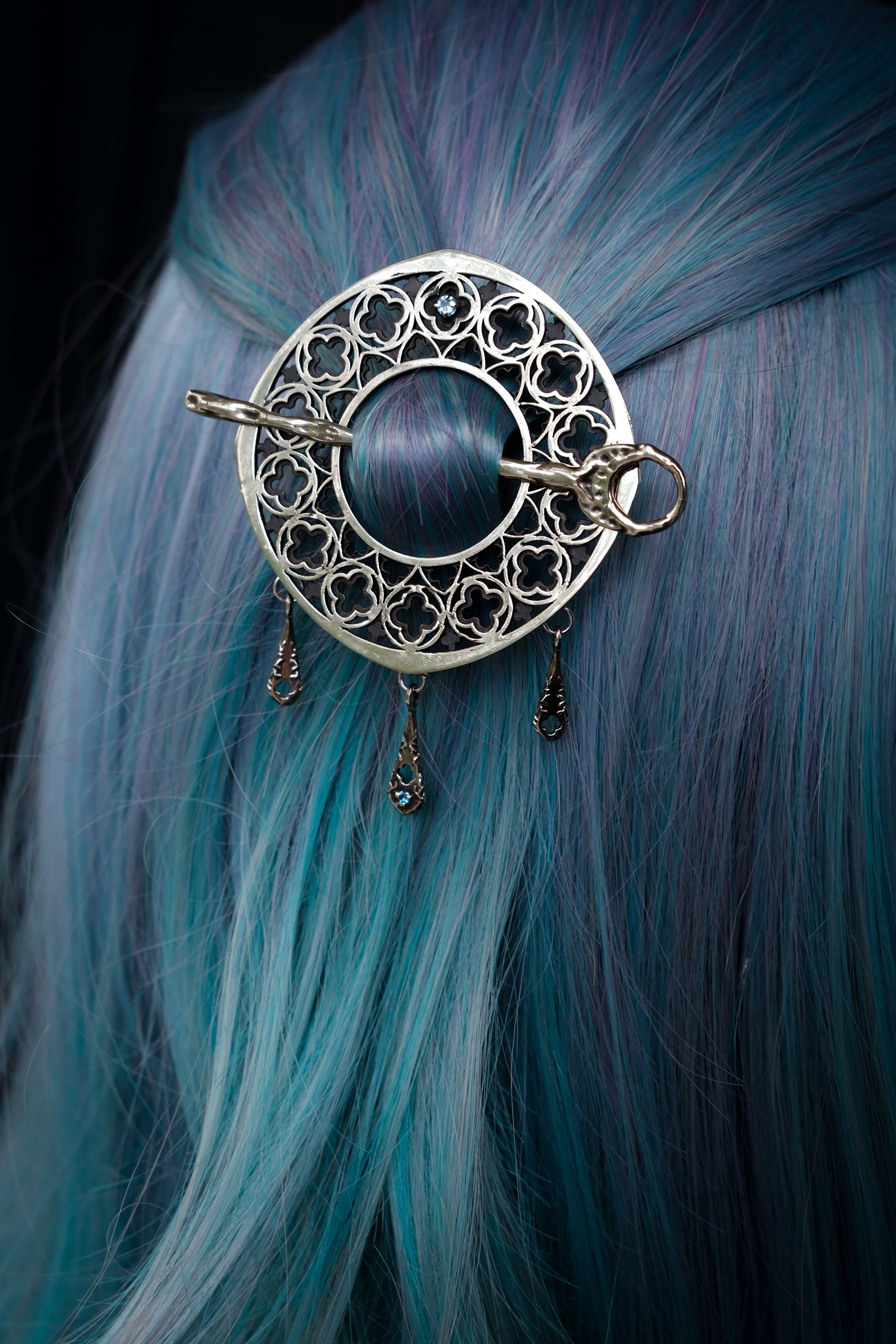 Gothic window hairpin