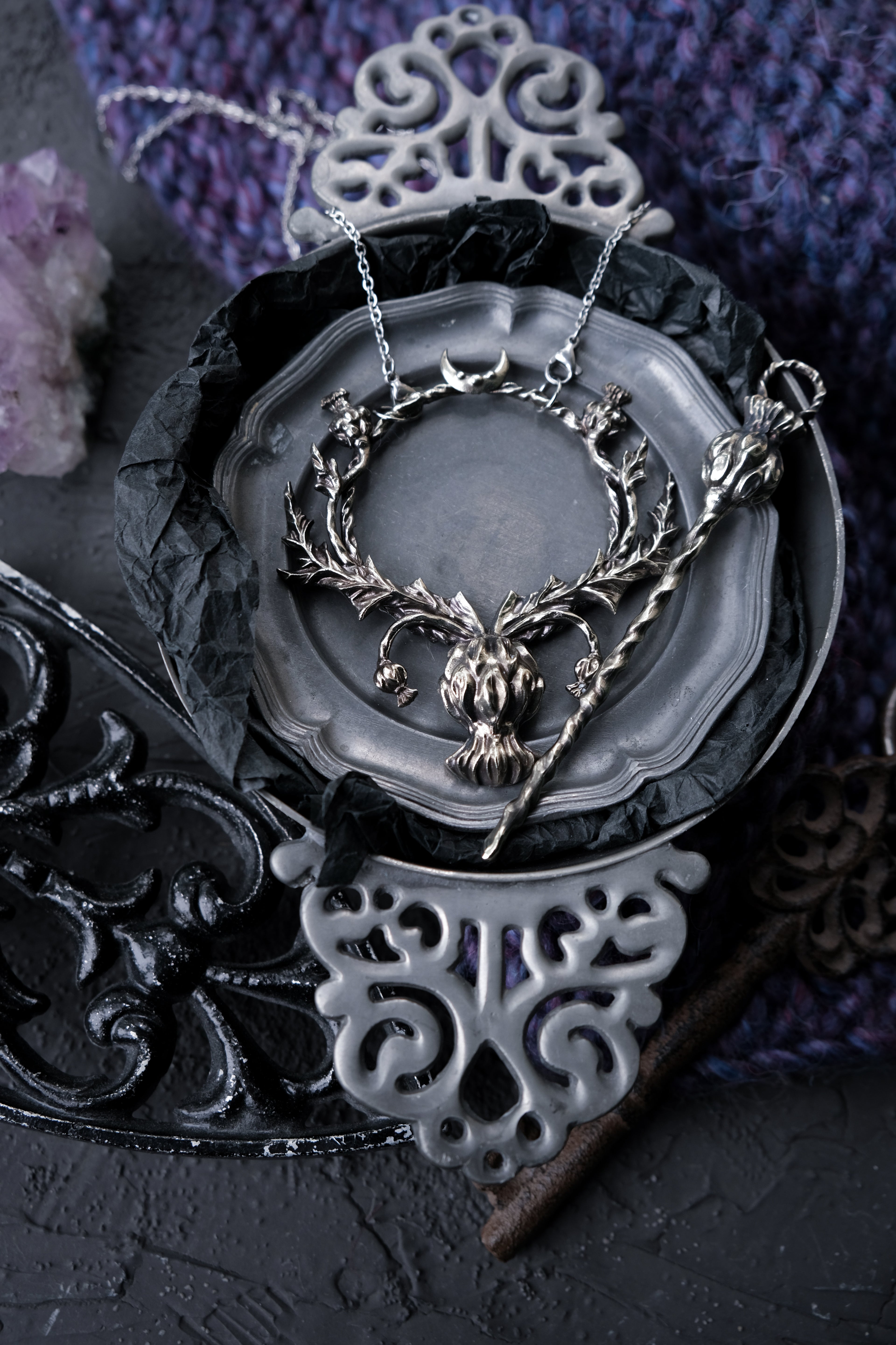 Thistle hairpin