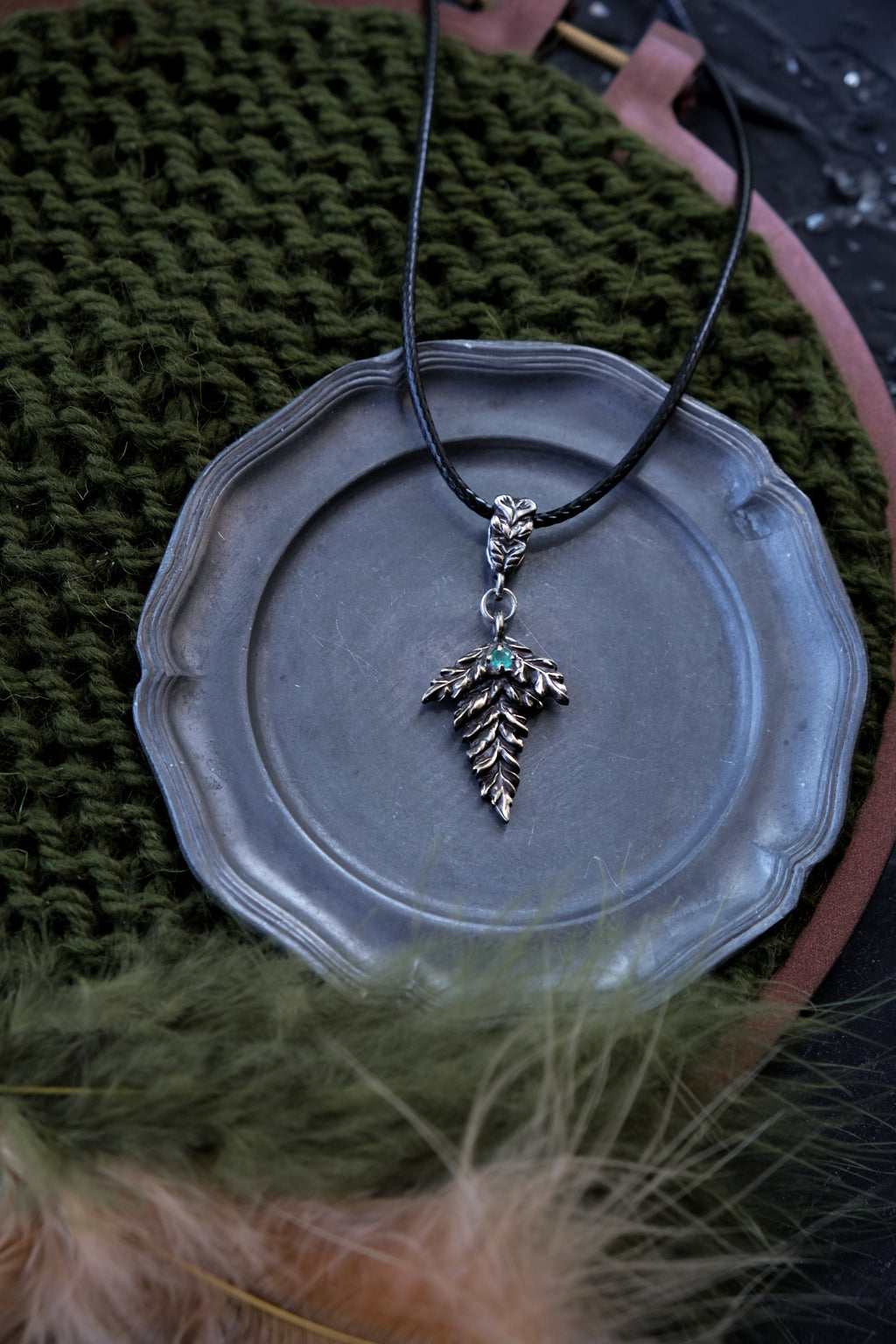 Fern pendant with green fianite