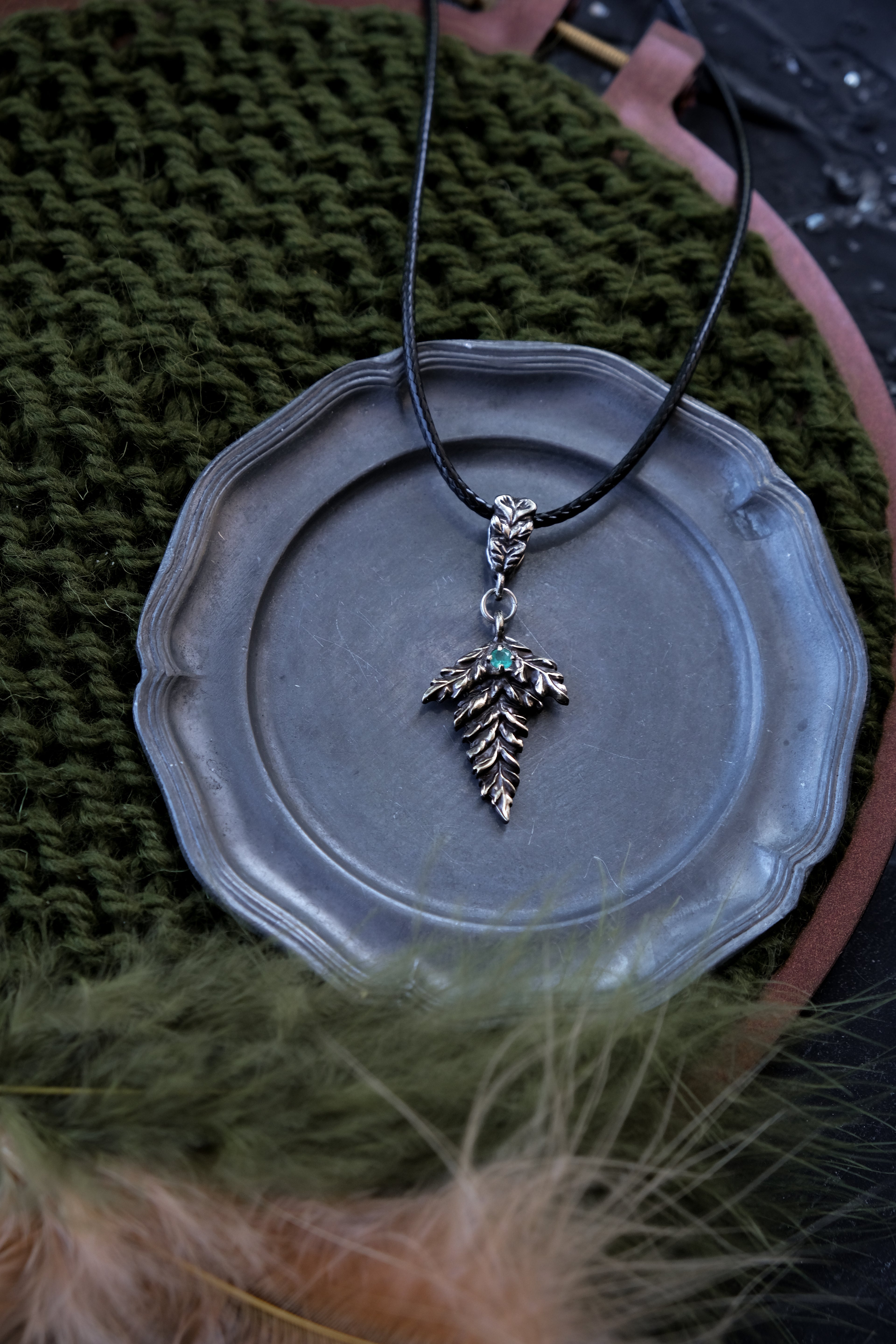 Fern pendant with green fianite