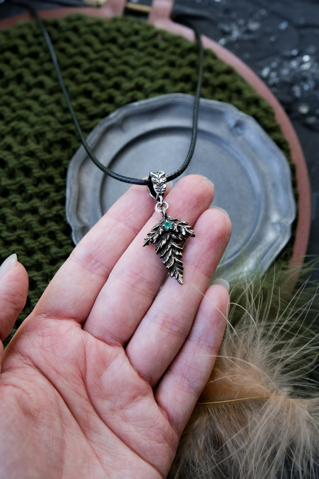 Fern pendant with green fianite