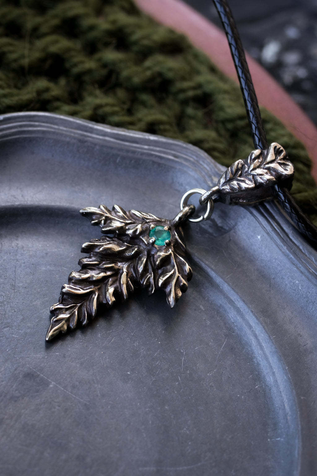 Fern pendant with green fianite