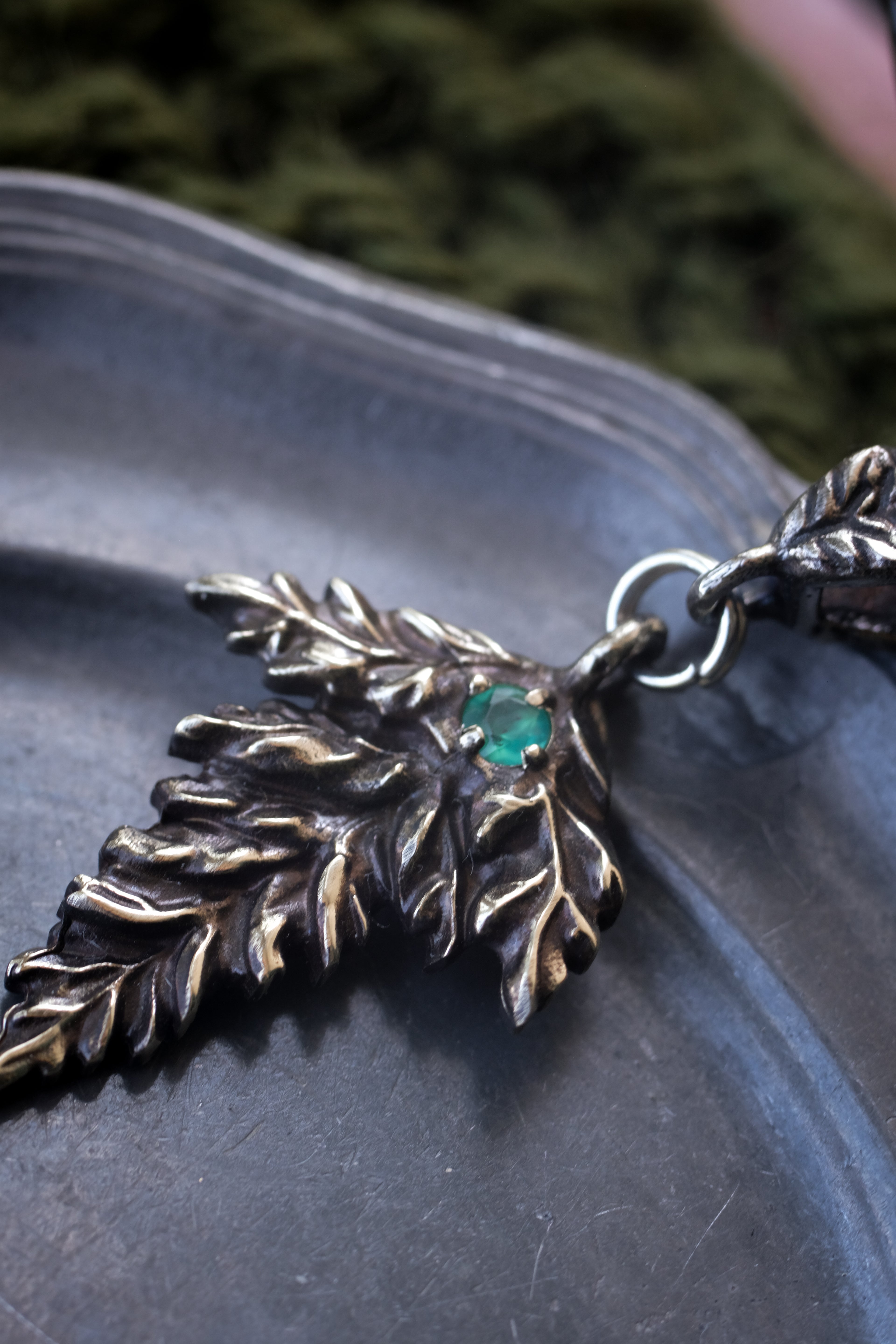 Fern pendant with green fianite