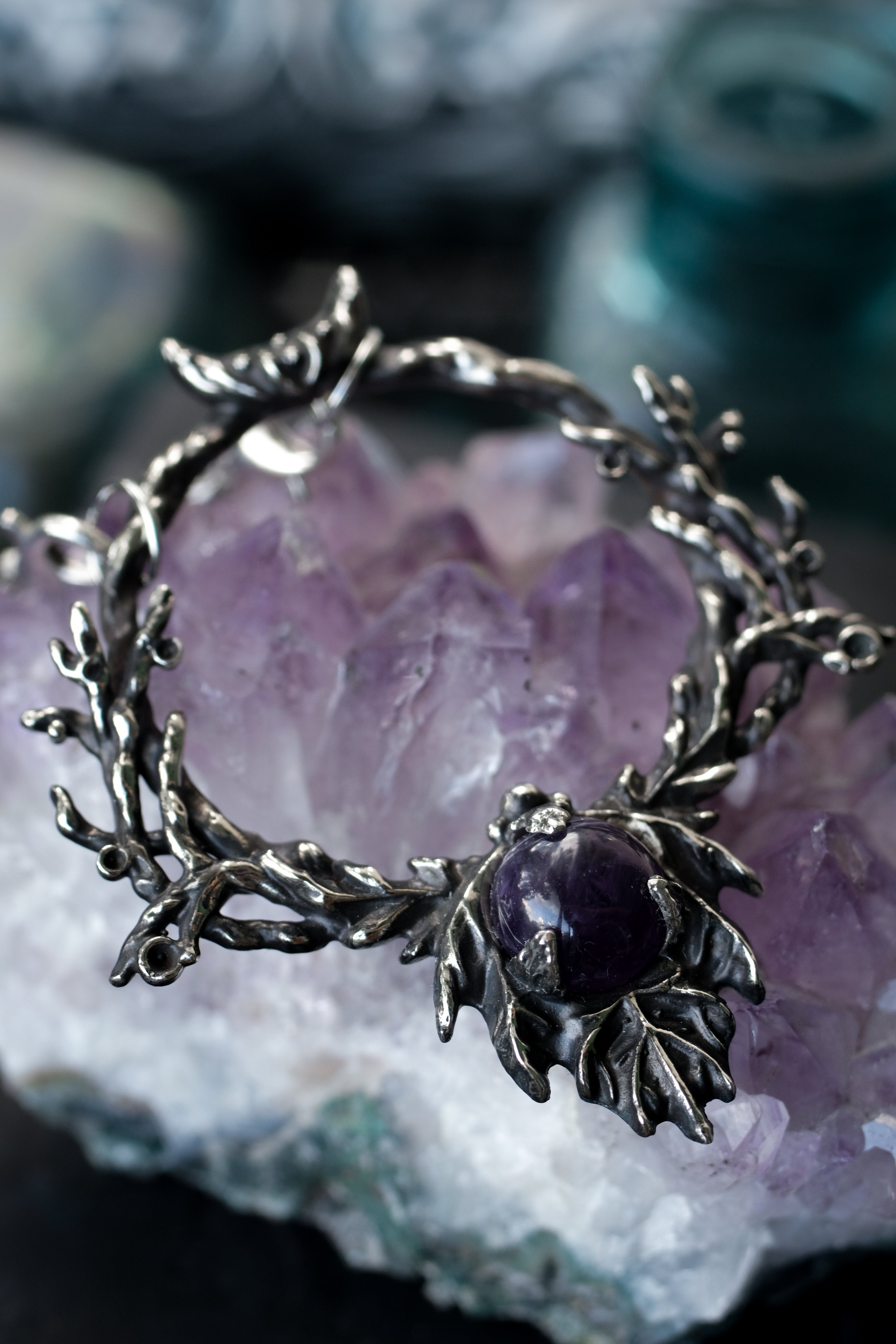 Elven leaf hairpin with amethyst