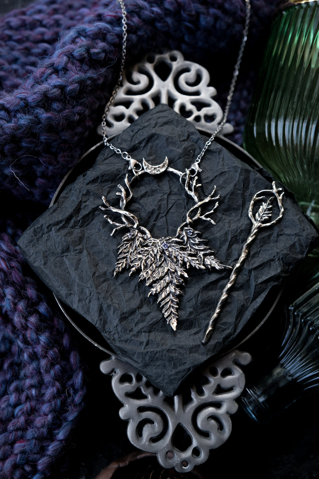 Fern hairpin with violet fianite