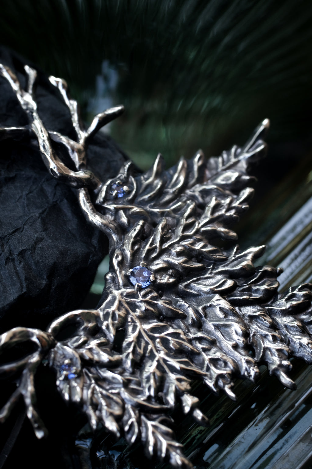 Fern hairpin with violet fianite