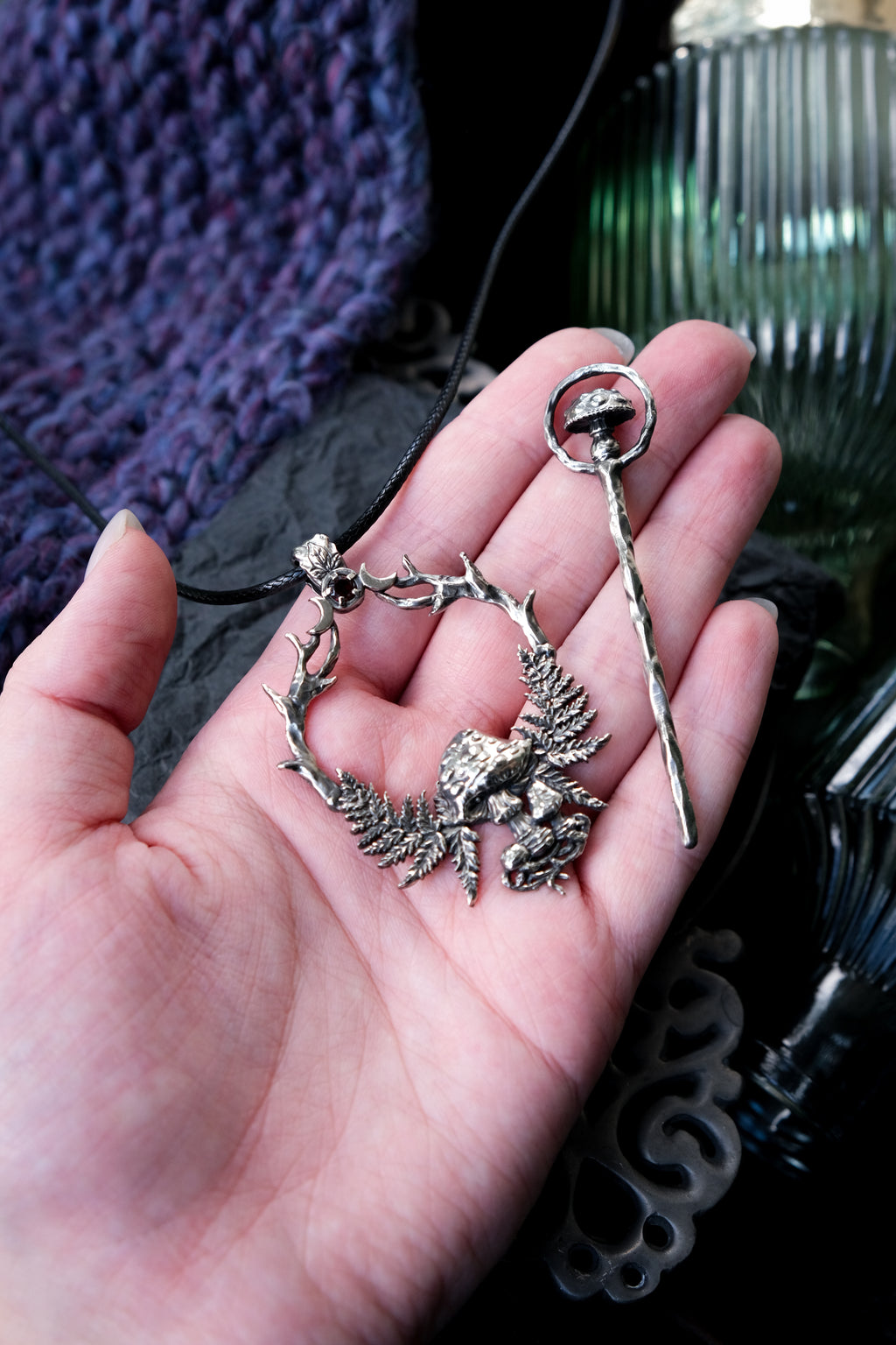 Mushroon and fern hairpin with garnet