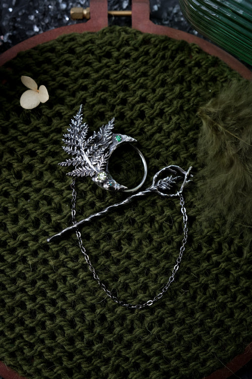Crescent moon hairpin with ferns (chrisolite, fianite, agate)
