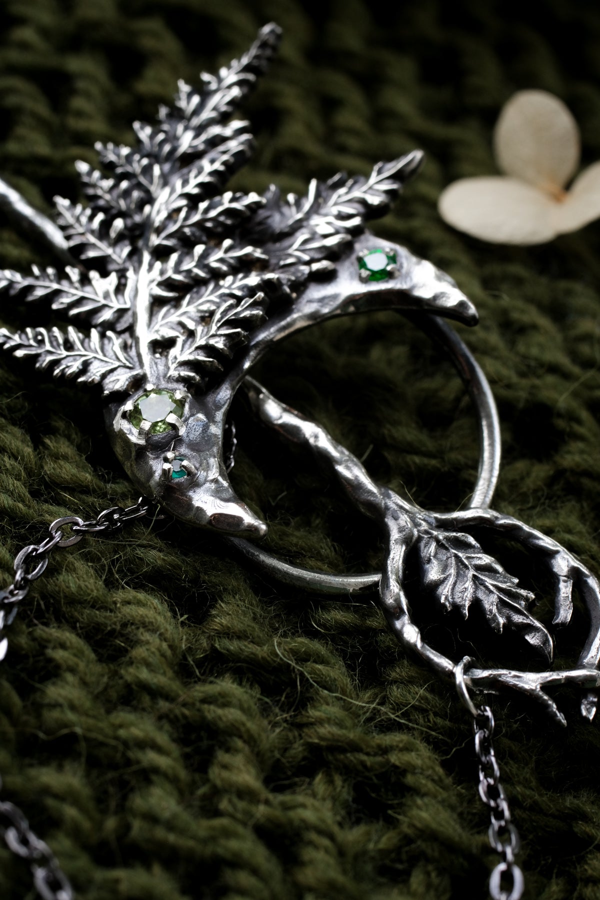 Crescent moon hairpin with ferns (chrisolite, fianite, agate)