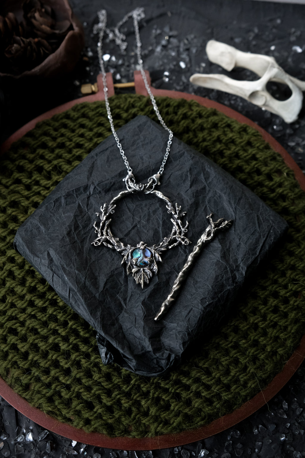 Elven leaf hairpin with heliotrope