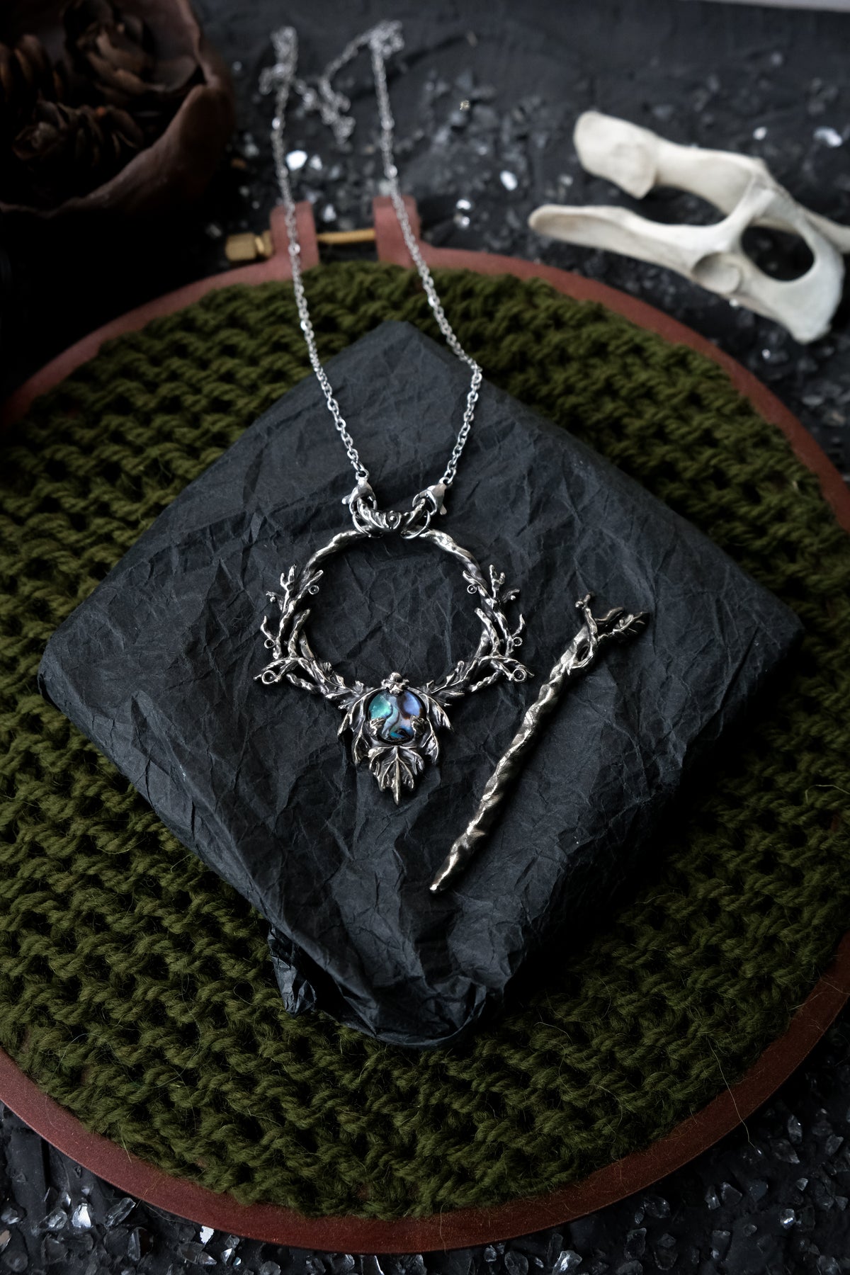 Elven leaf hairpin with heliotrope