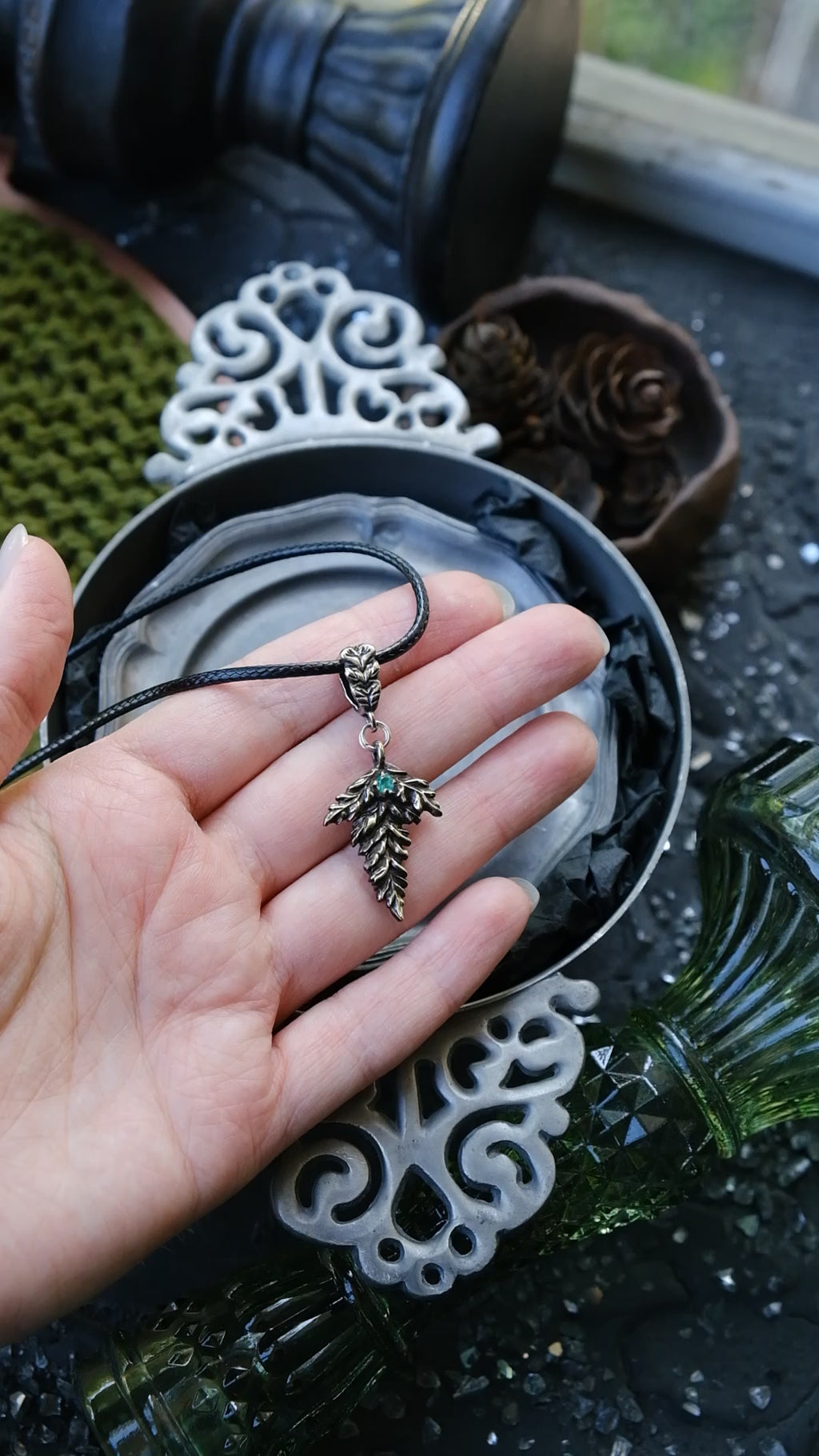 Fern pendant with green fianite