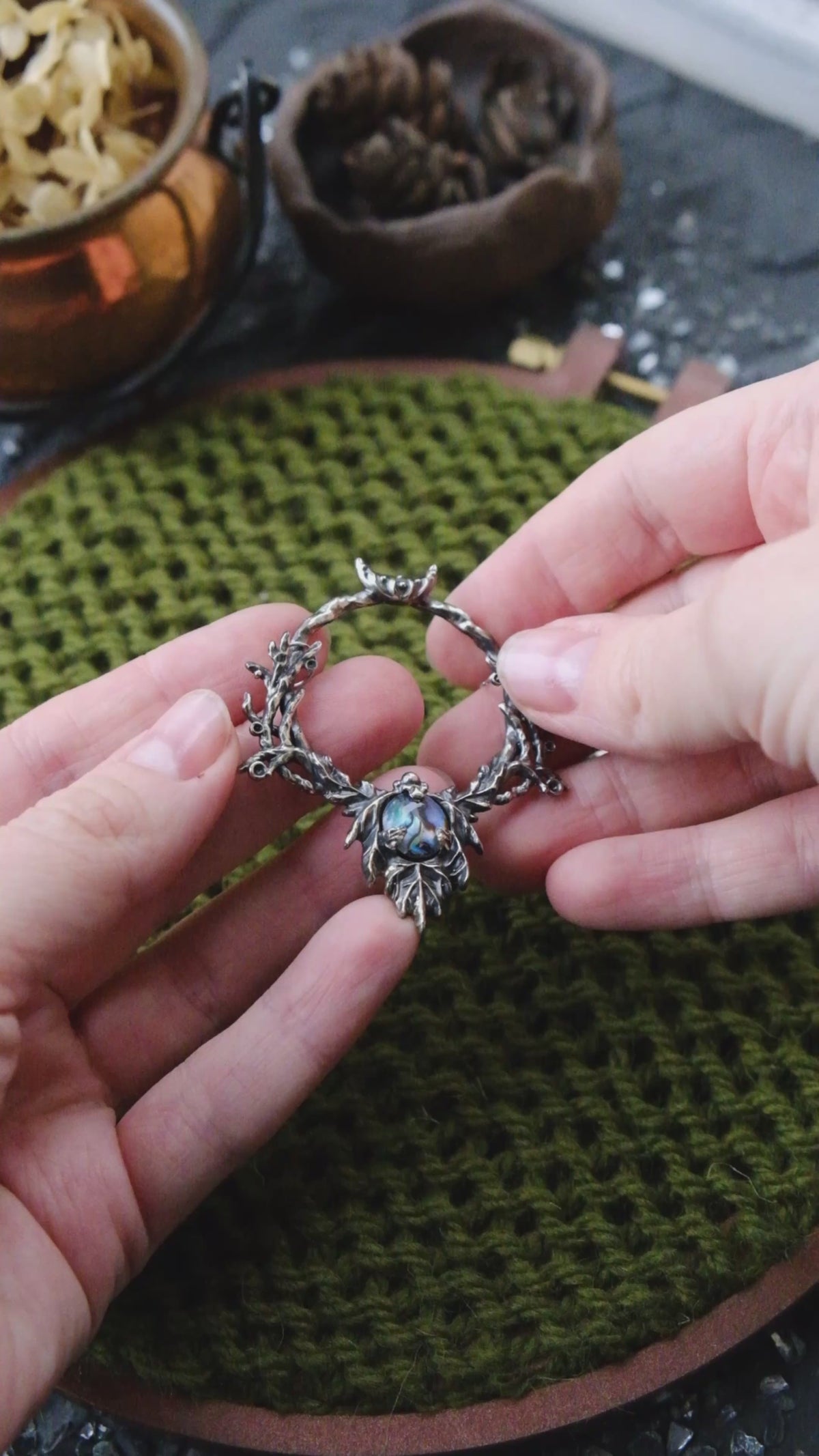 Elven leaf hairpin with heliotrope