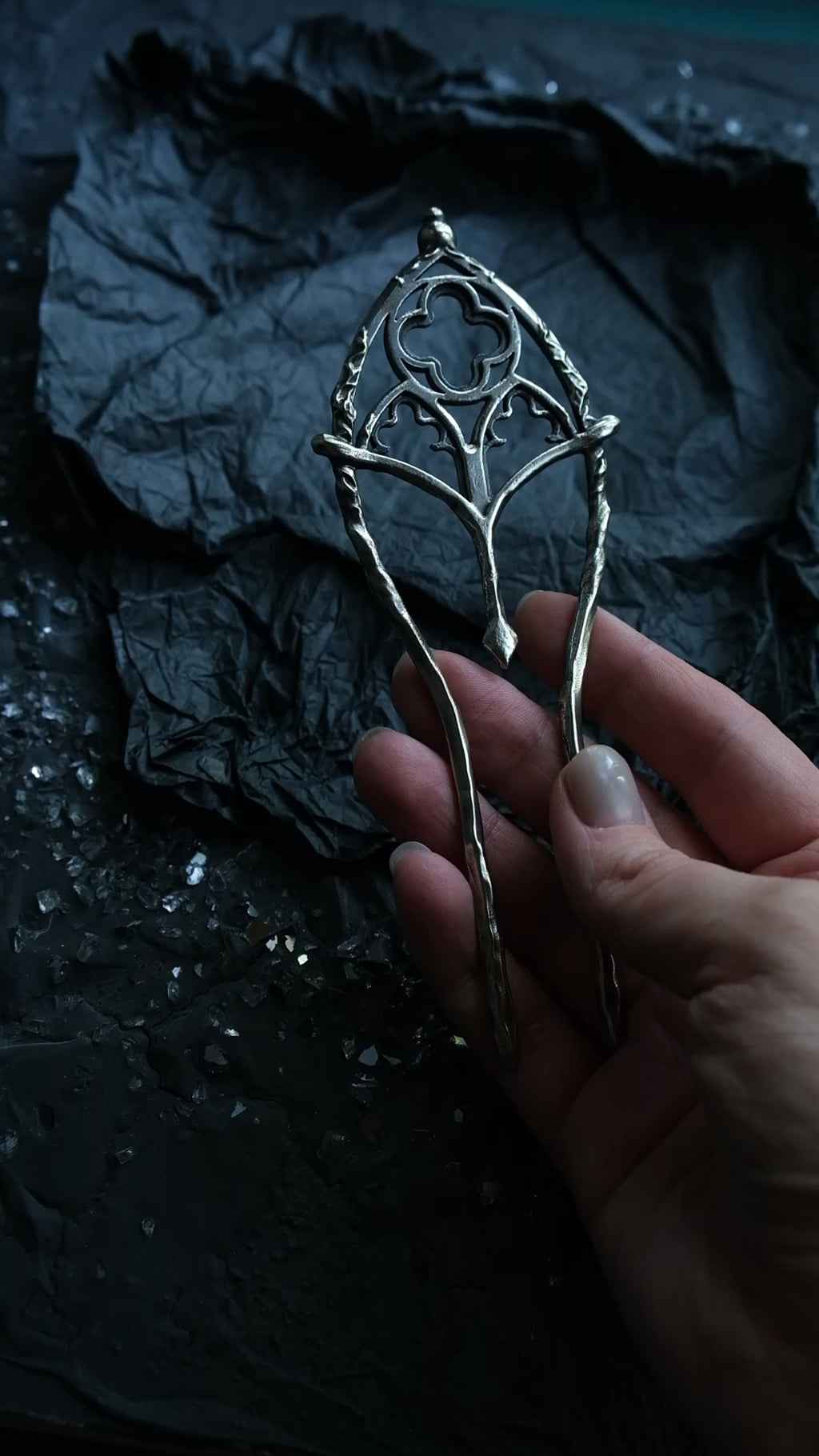 Gothic window hairpin